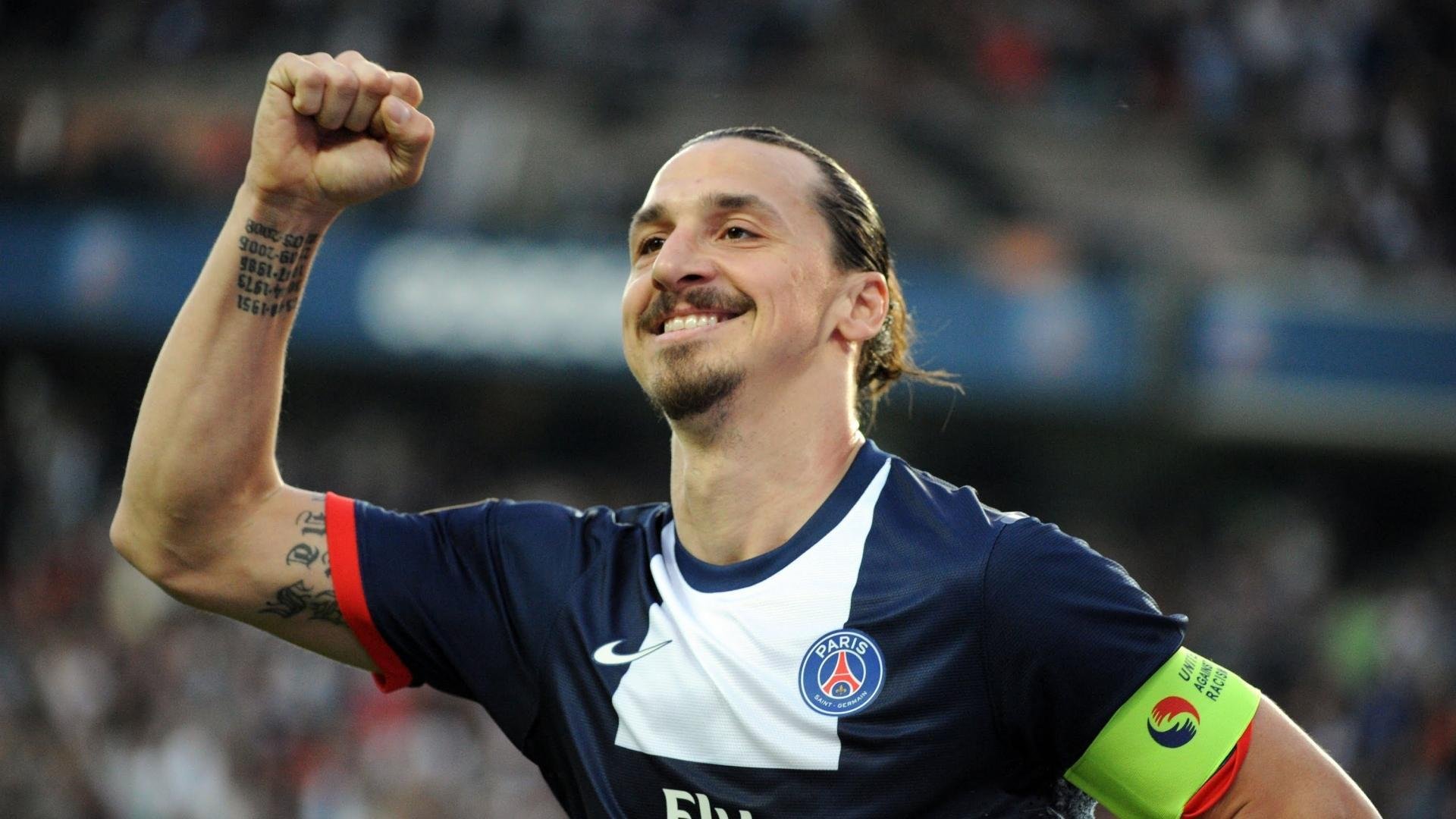 _红白蓝冠军赛：经典色彩赛场的激烈角逐_，红白蓝三种颜色代表了什么